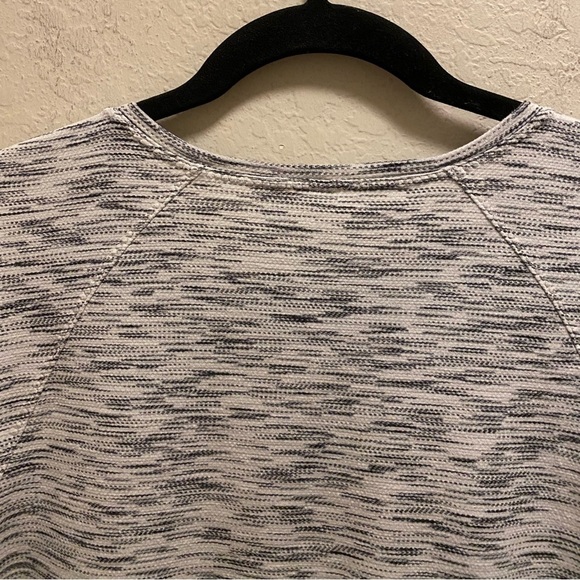 Lululemon Run Around Tee Tiger Space Dye Black White Size 8 - Picture 7 of 9